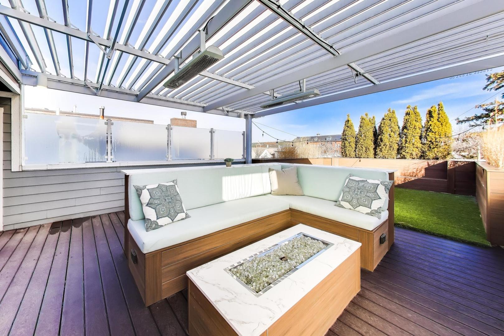 1428 W George Street