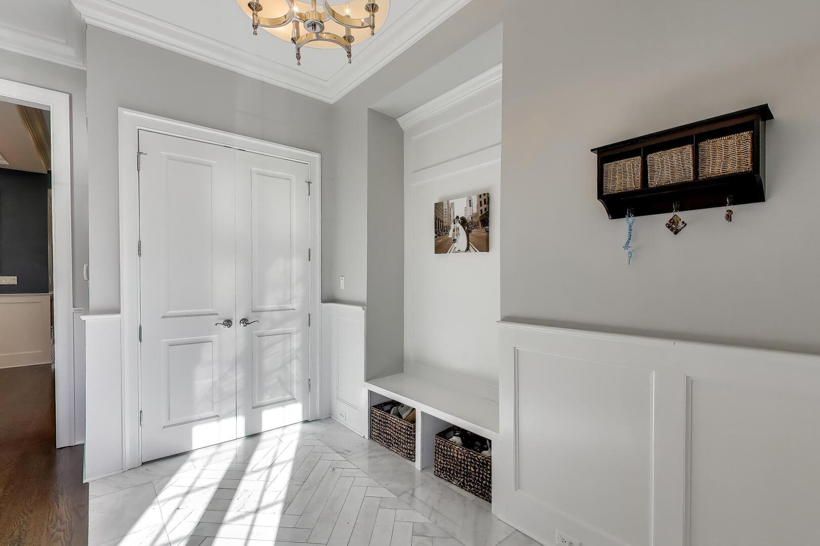 1428 W George Street