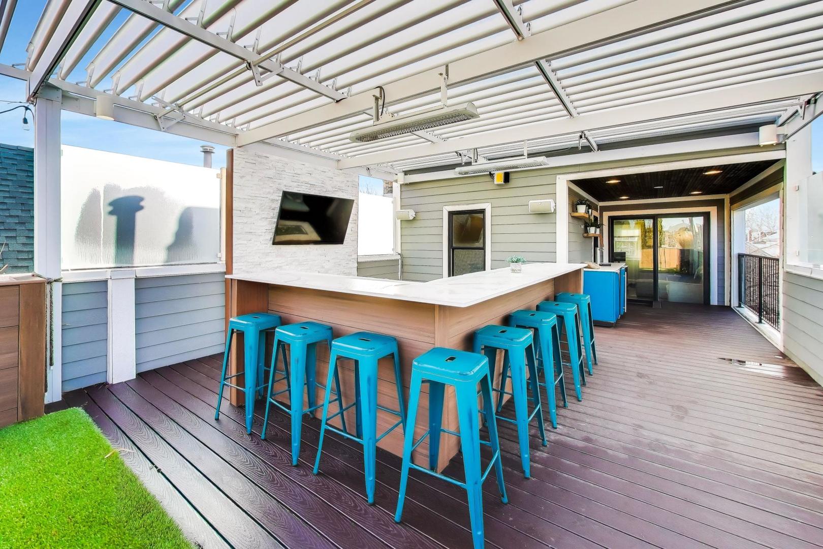 1428 W George Street