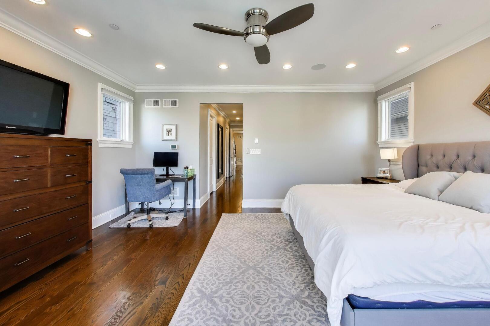 1428 W George Street