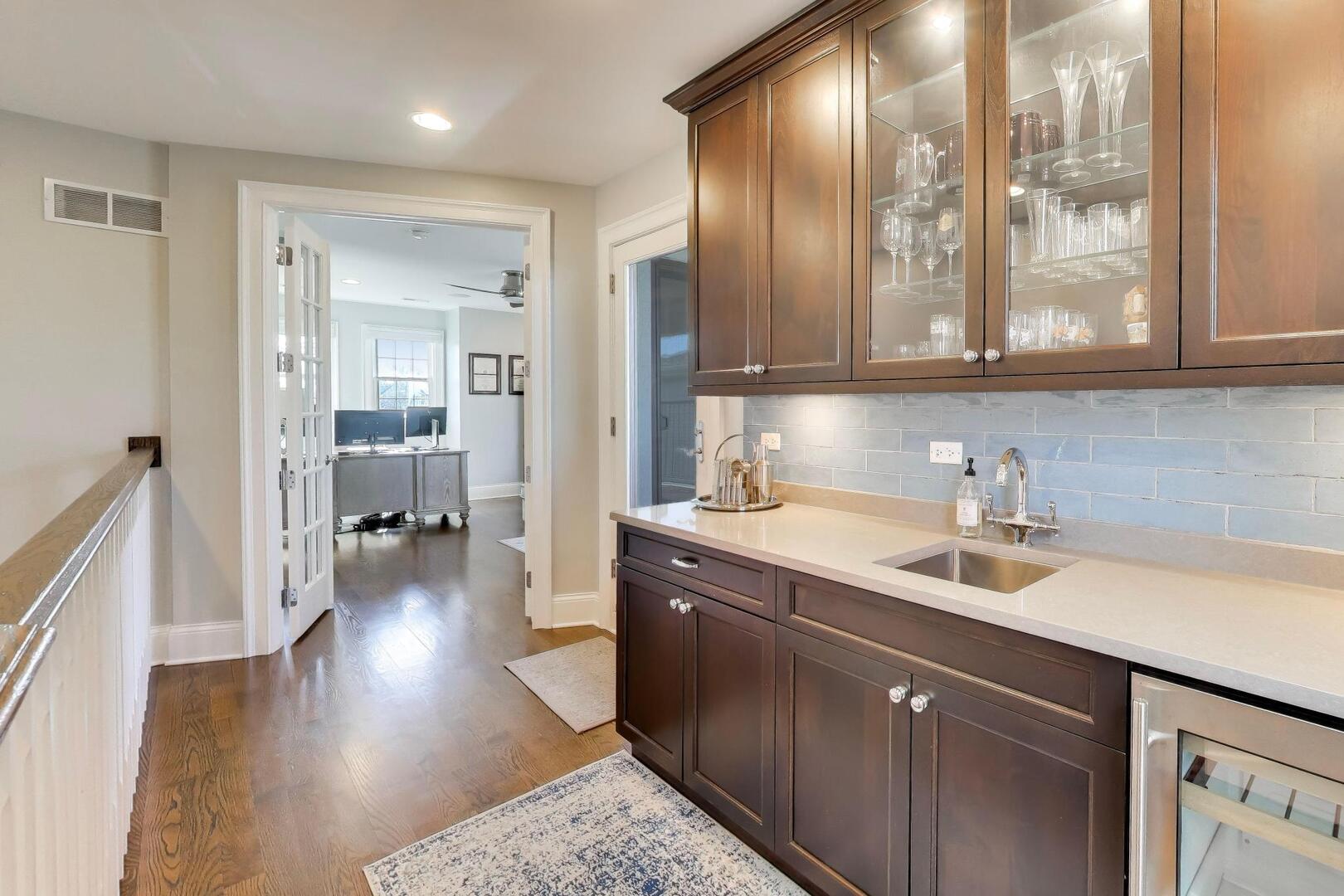 1428 W George Street