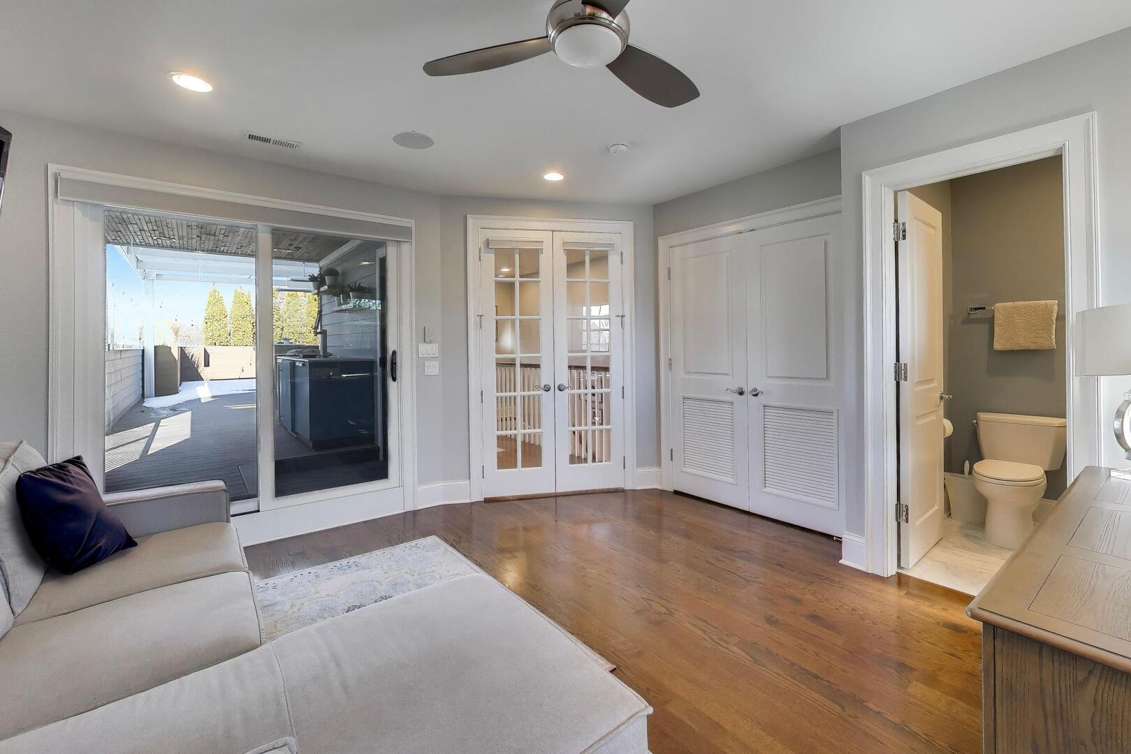 1428 W George Street