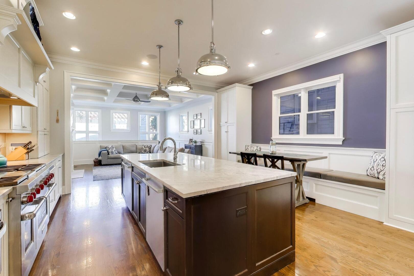 1428 W George Street