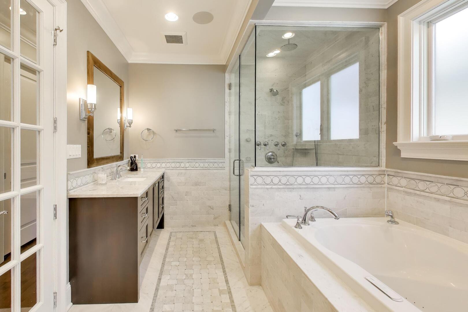 1428 W George Street