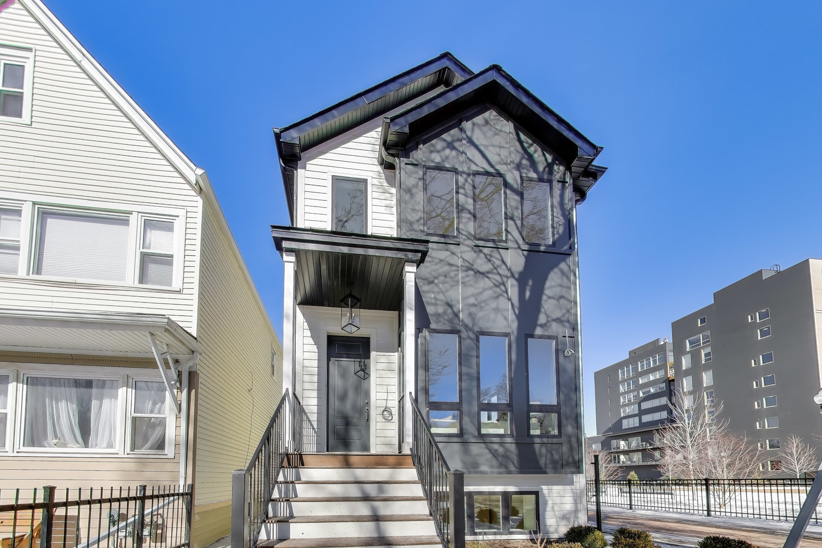 1632 W Hollywood Avenue