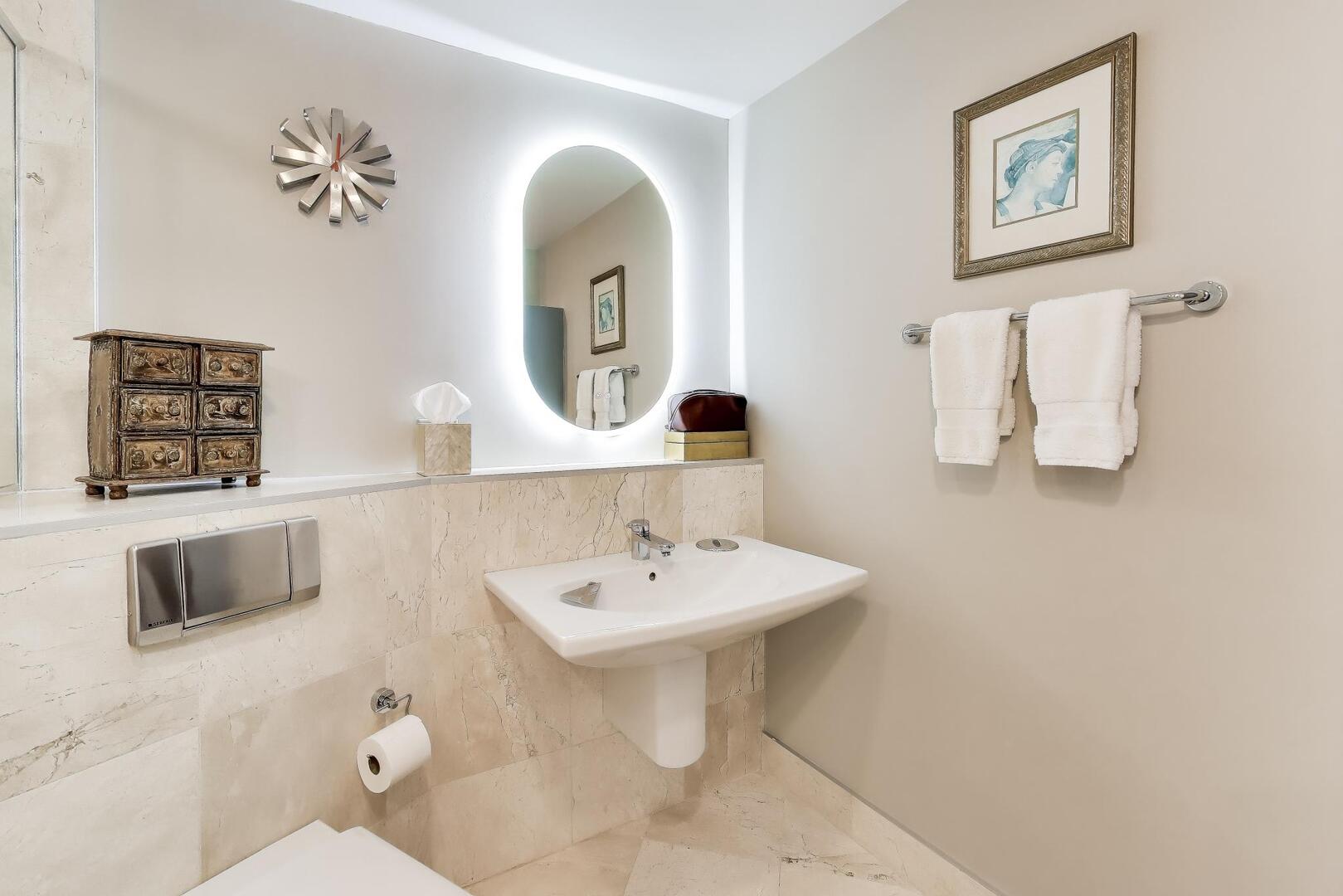 1030 N State Street Unit: 48C