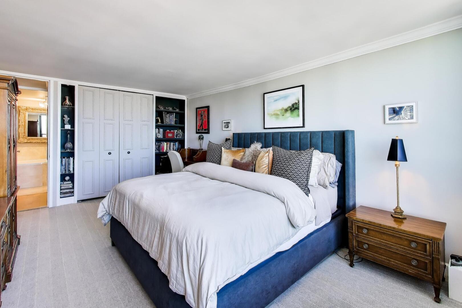 1030 N State Street Unit: 48C