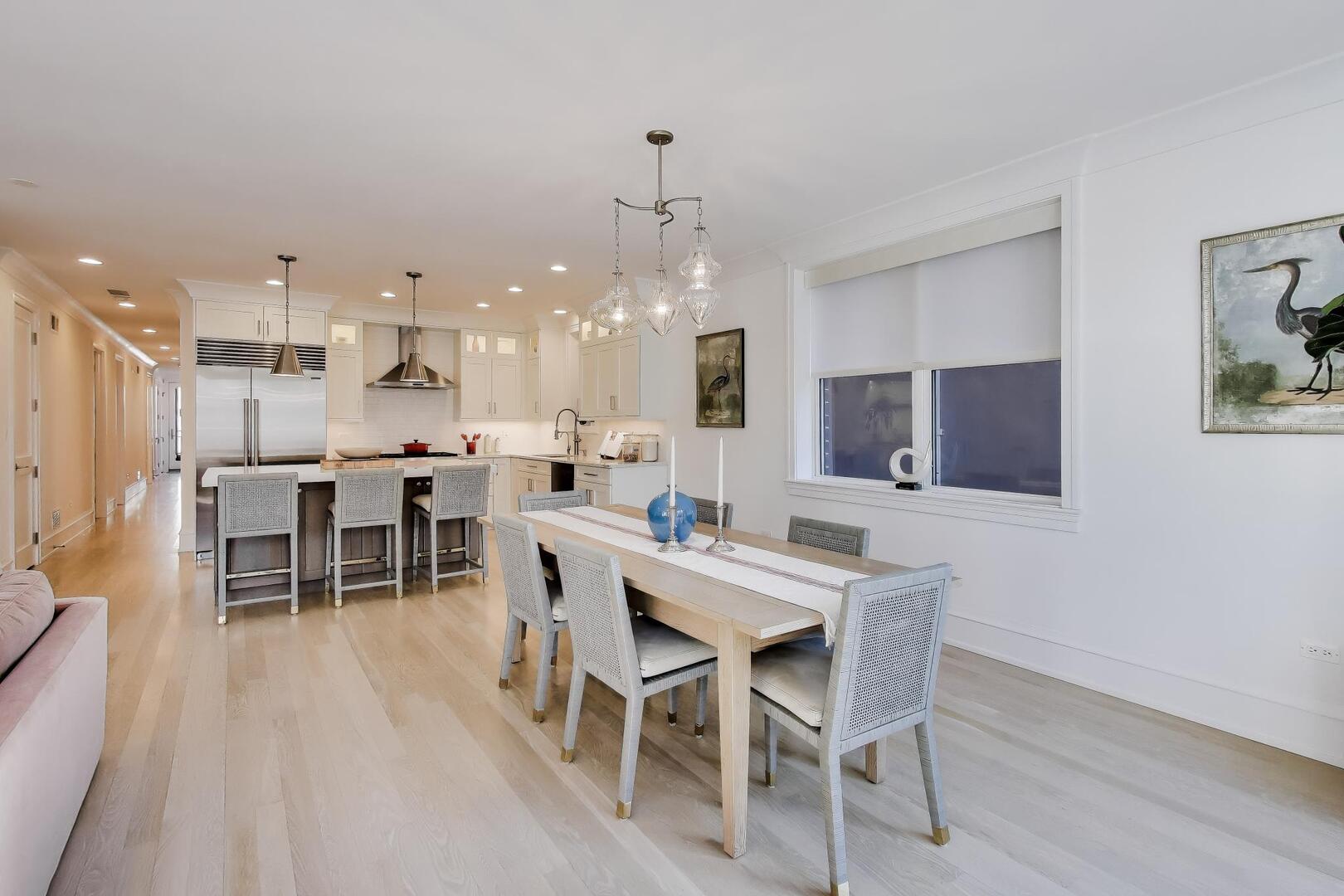 1833 N Sedgwick Street Unit: 2