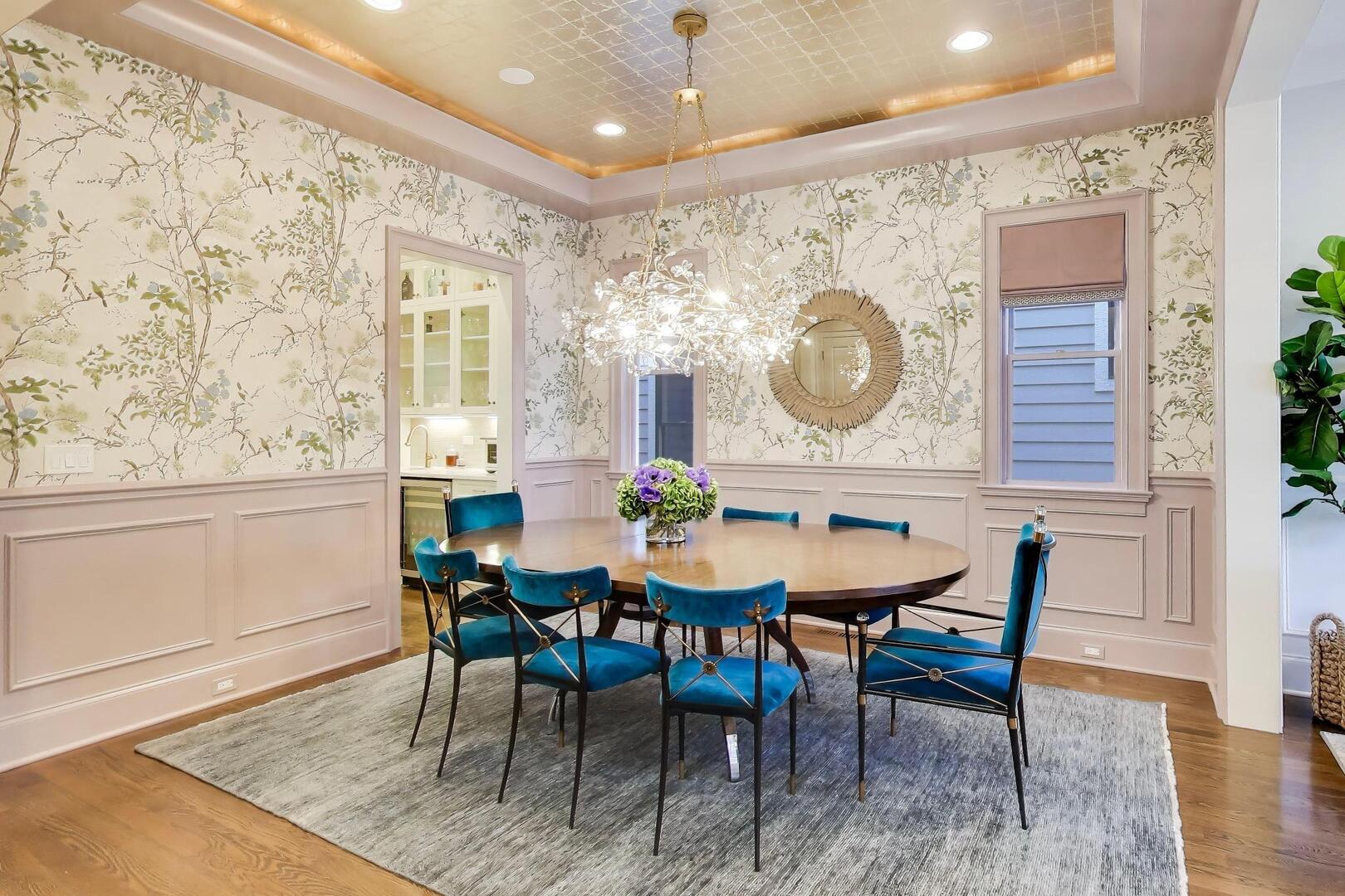 2935 N Seeley Avenue