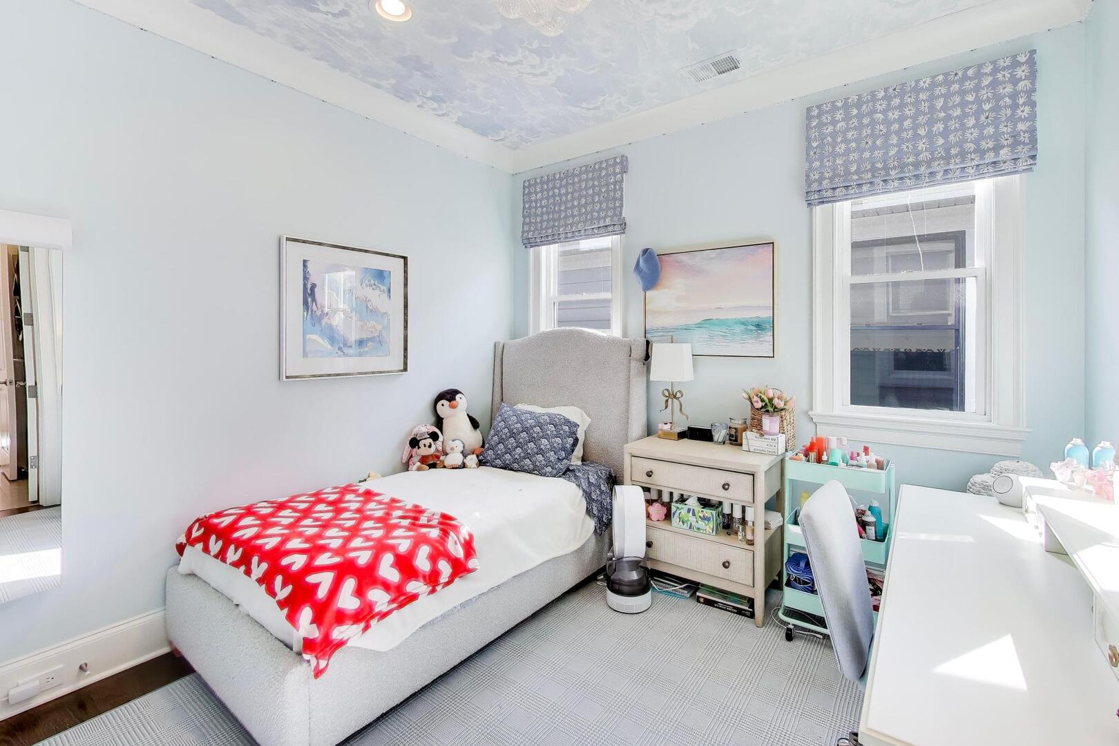 2935 N Seeley Avenue