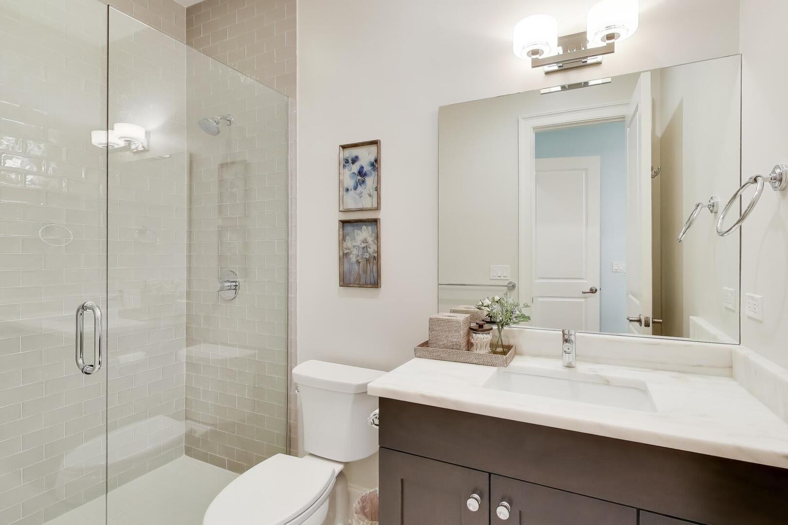 2935 N Seeley Avenue