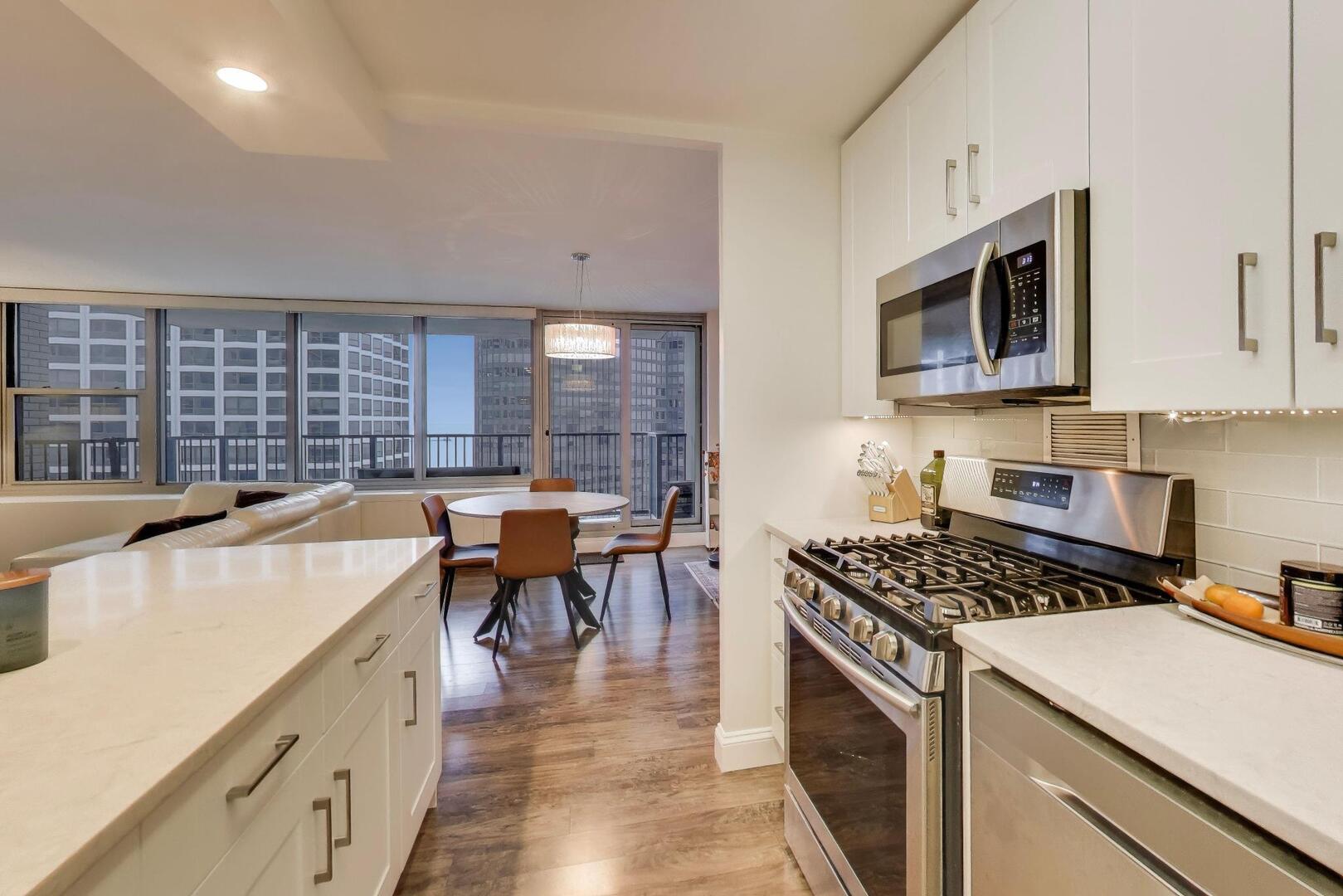 400 E RANDOLPH Street Unit: 2425