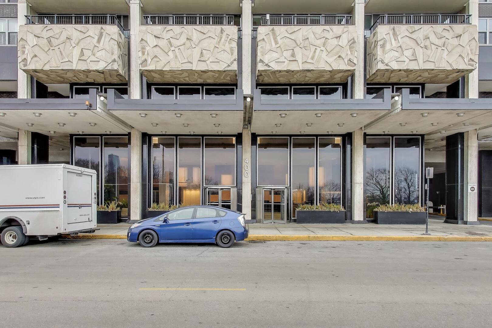 400 E RANDOLPH Street Unit: 2425