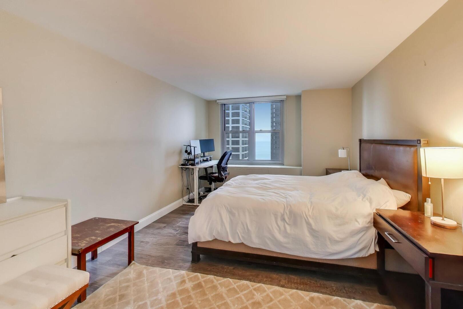 400 E RANDOLPH Street Unit: 2425