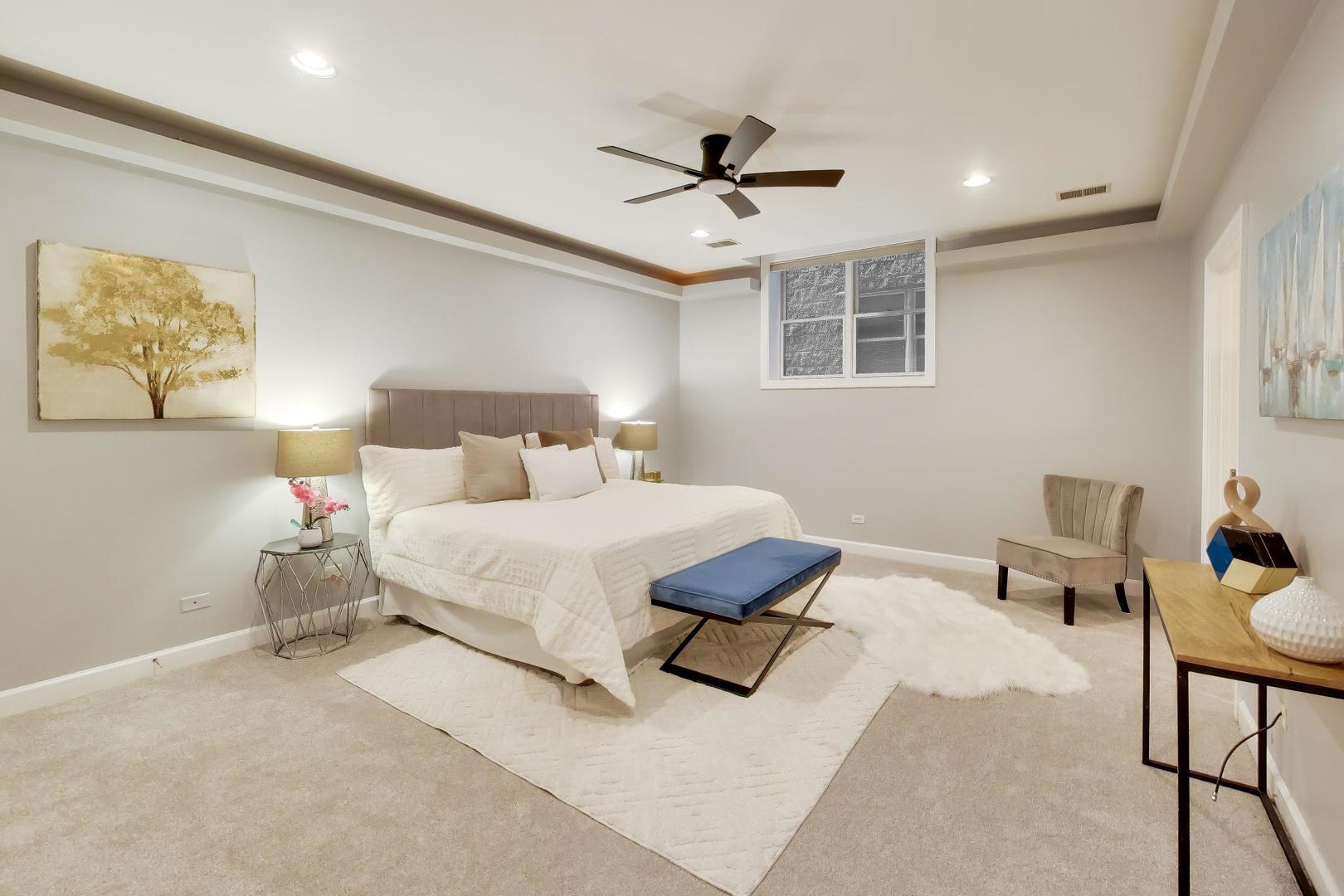 2629 N ASHLAND Avenue Unit: 1B