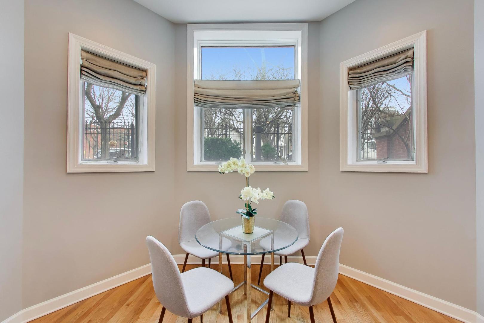 2629 N ASHLAND Avenue Unit: 1B