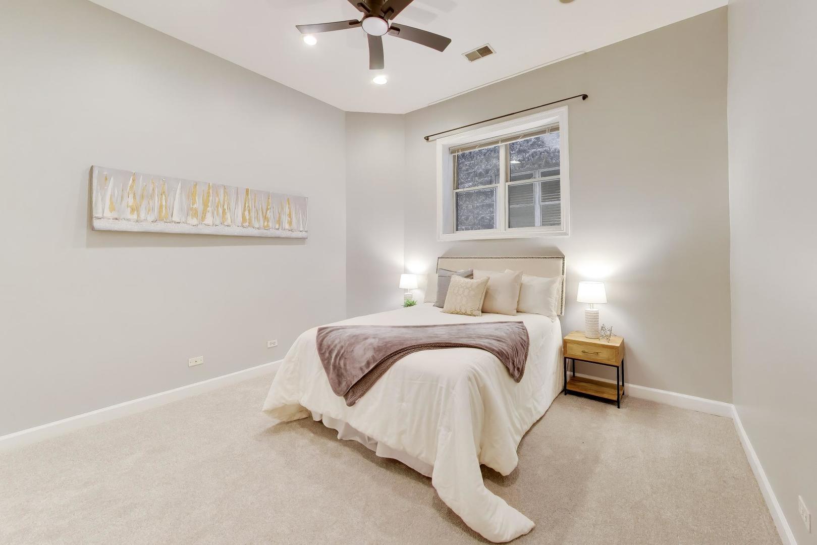 2629 N ASHLAND Avenue Unit: 1B