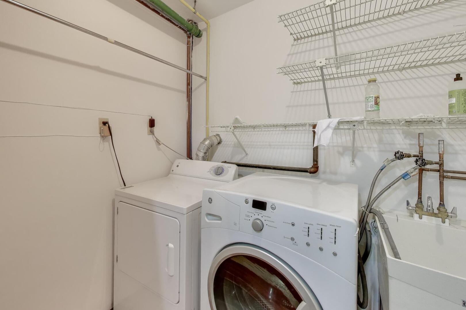 2229 W Armitage Avenue