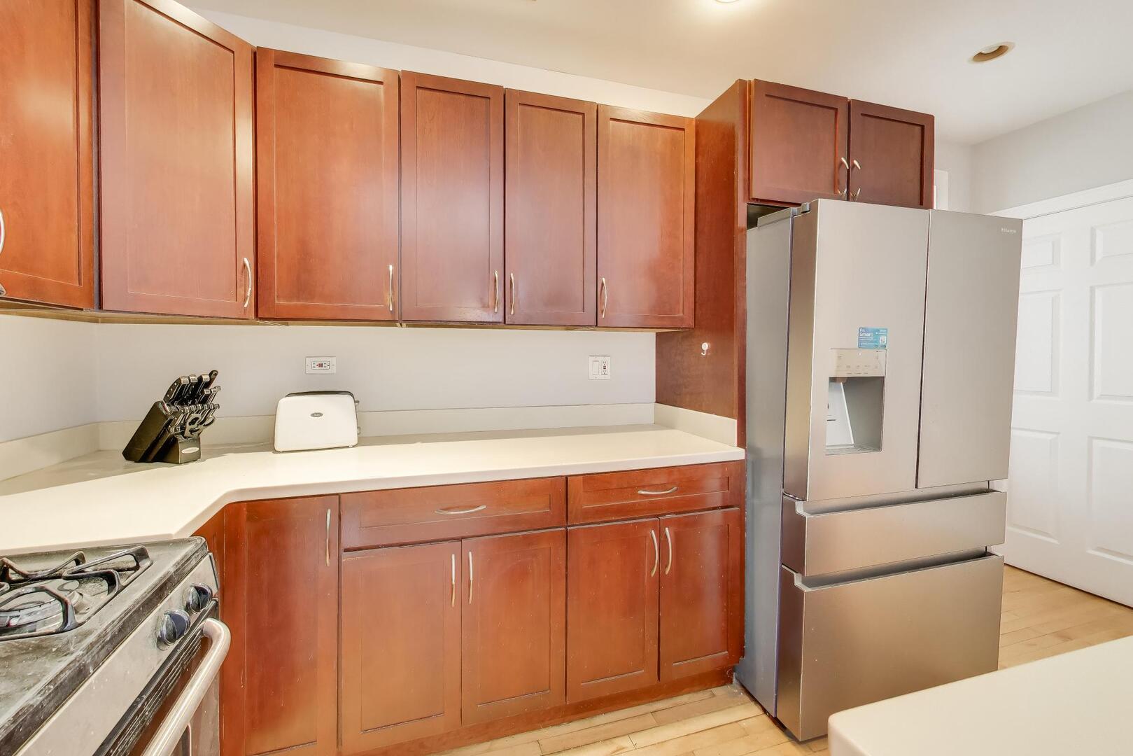 2229 W Armitage Avenue