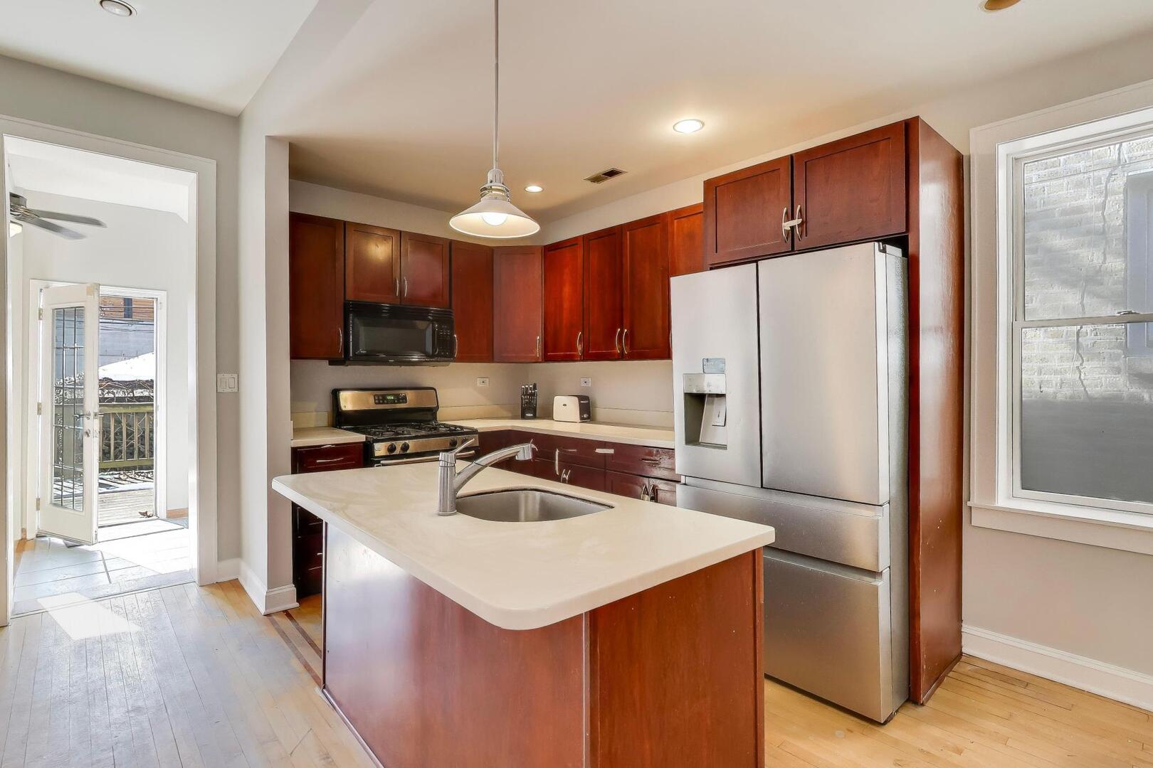 2229 W Armitage Avenue