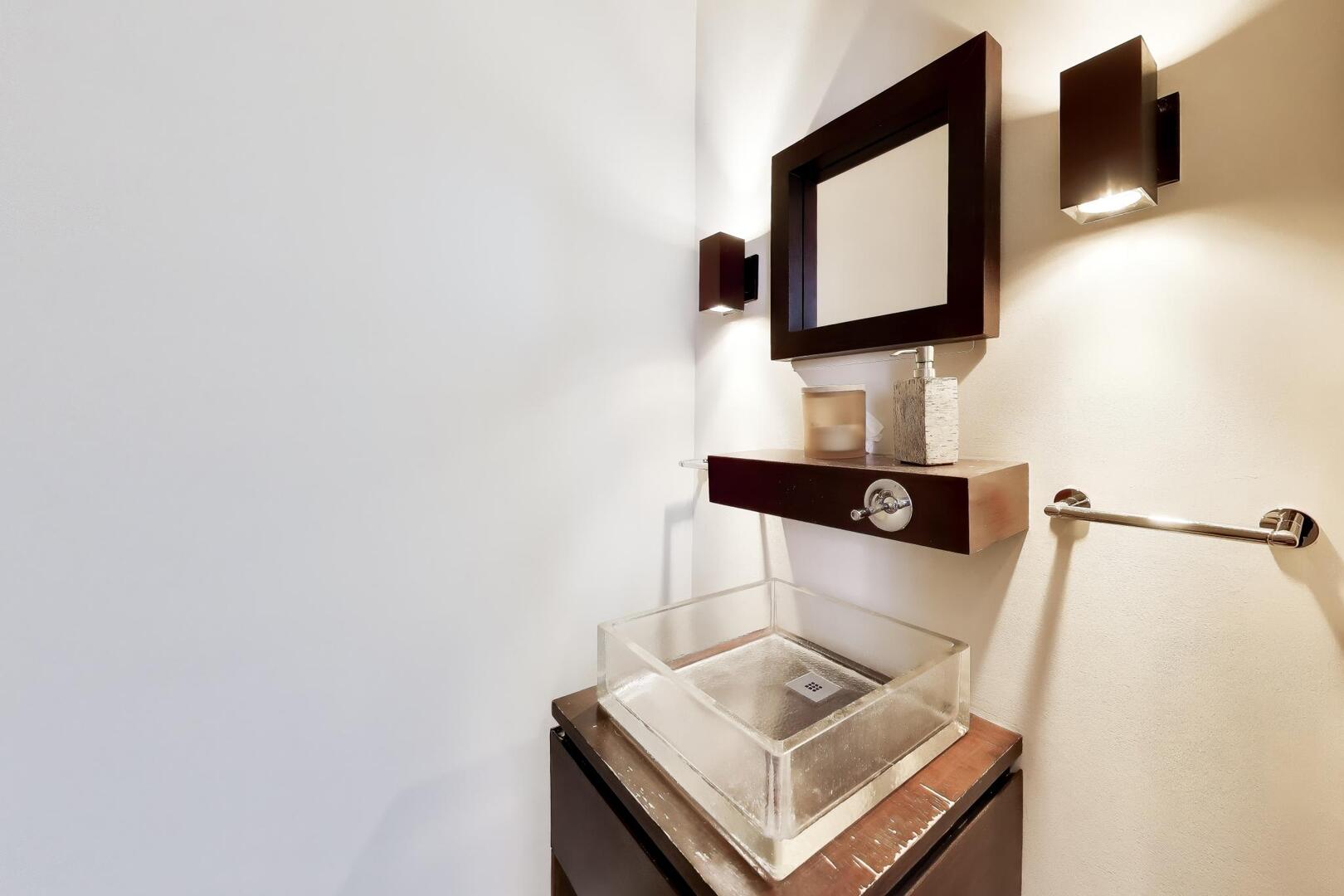 2241 W Roscoe Street Unit: 3