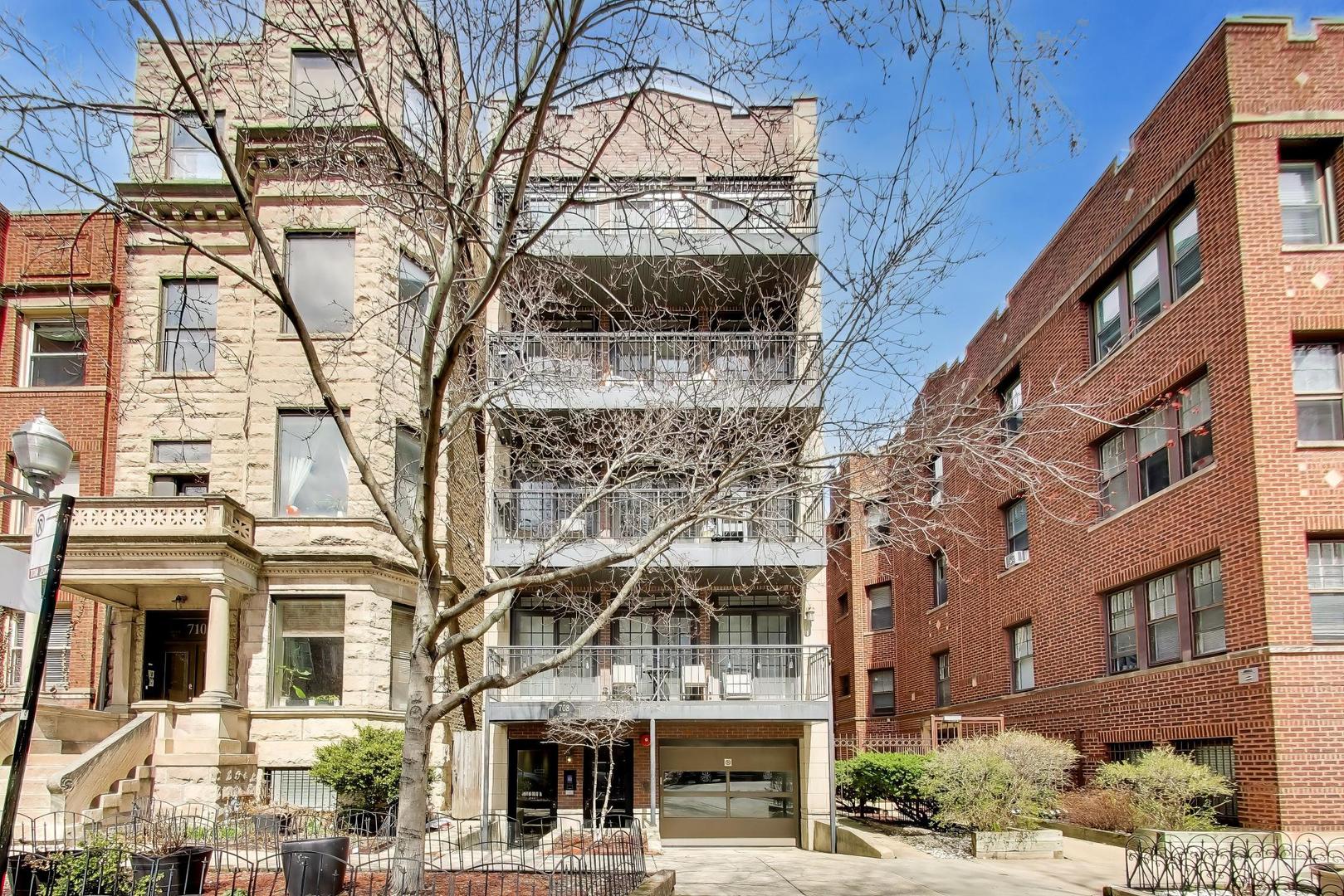 708 W Barry Avenue Unit: 3F