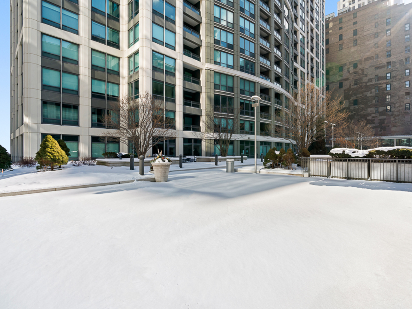 130 N Garland Court Unit: 3403