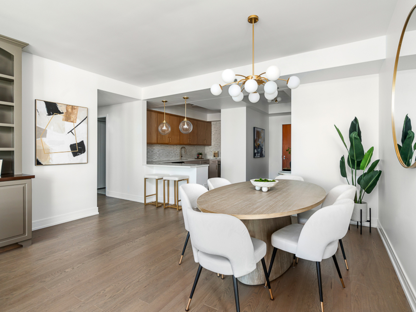 130 N Garland Court Unit: 3403