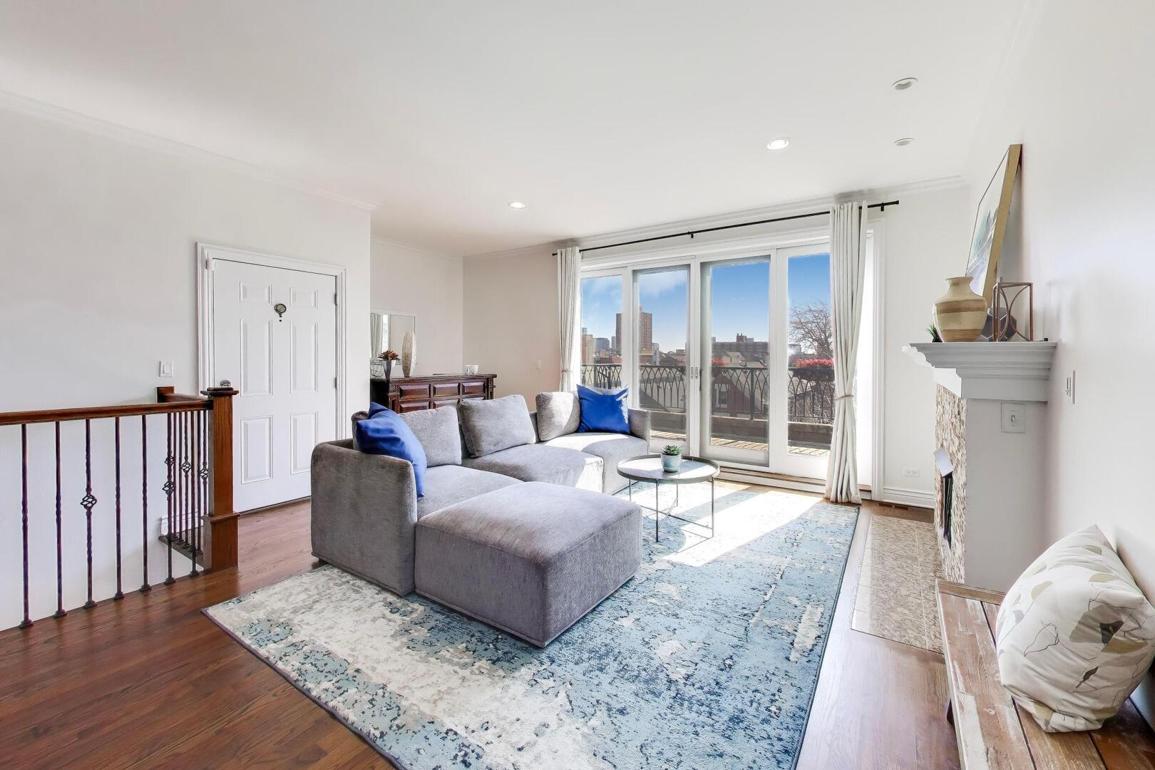 1518 W Cortez Street Unit: 3W