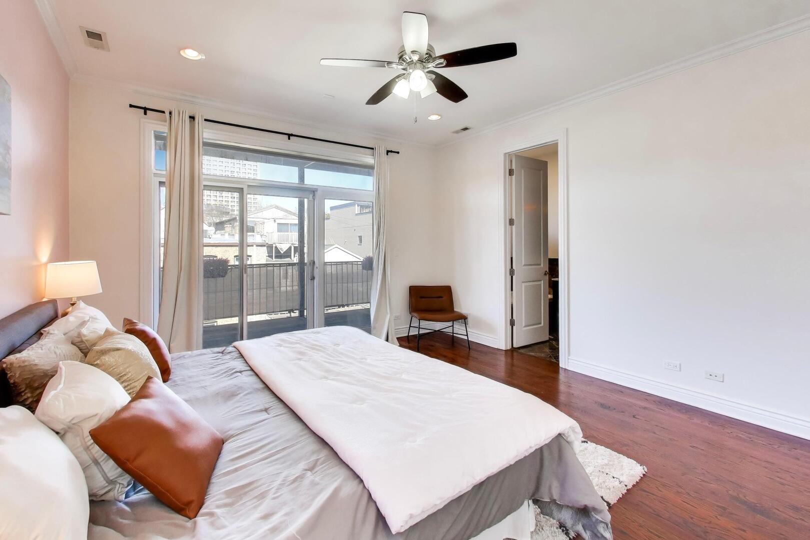 1518 W Cortez Street Unit: 3W