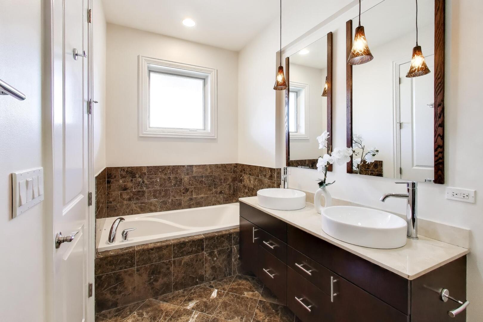 1518 W Cortez Street Unit: 3W