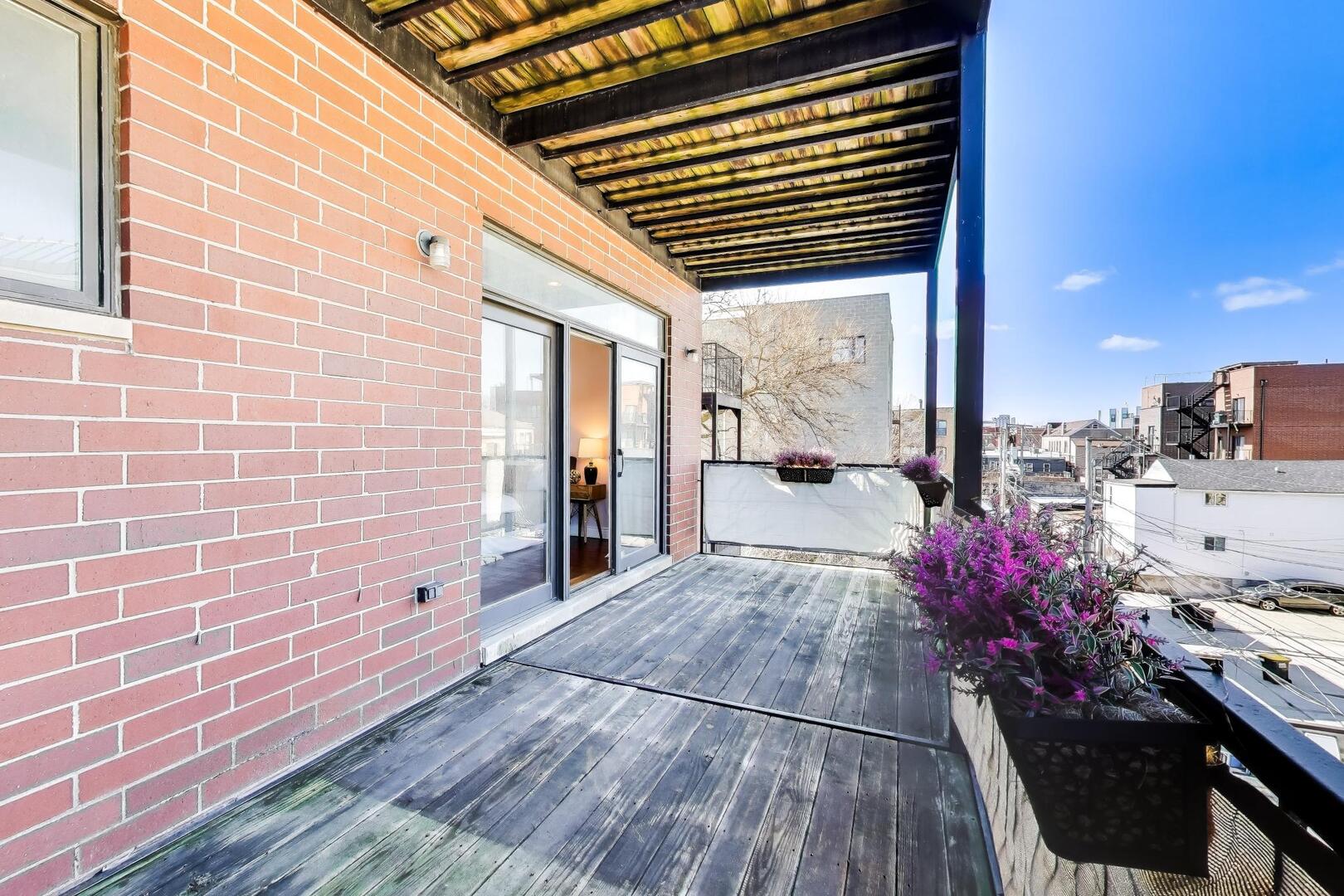 1518 W Cortez Street Unit: 3W