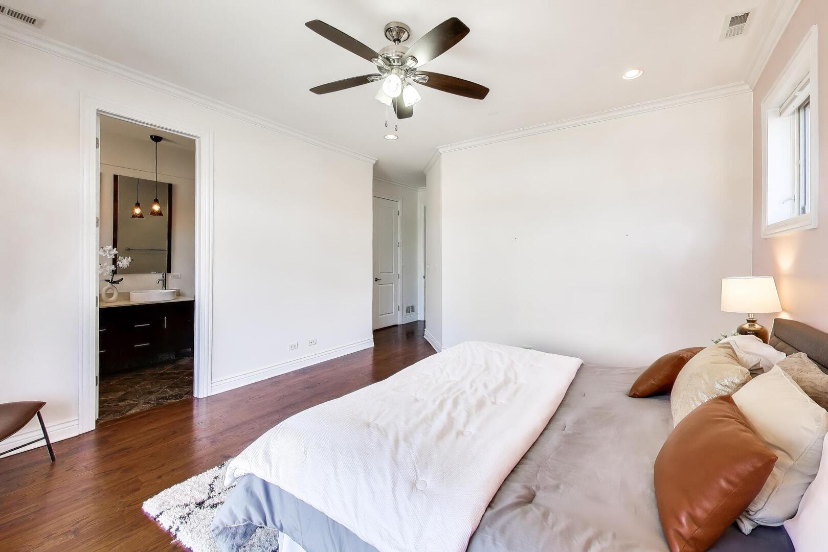 1518 W Cortez Street Unit: 3W