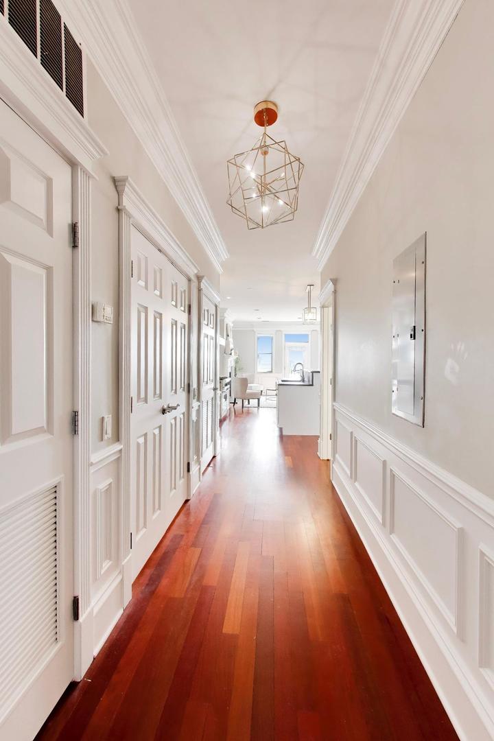 2222 W Belmont Avenue Unit: 501