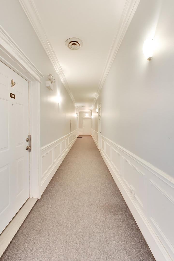 2222 W Belmont Avenue Unit: 501