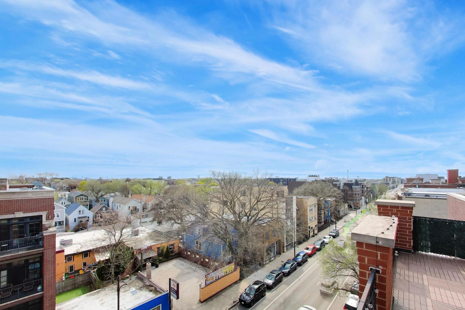 2222 W Belmont Avenue Unit: 501