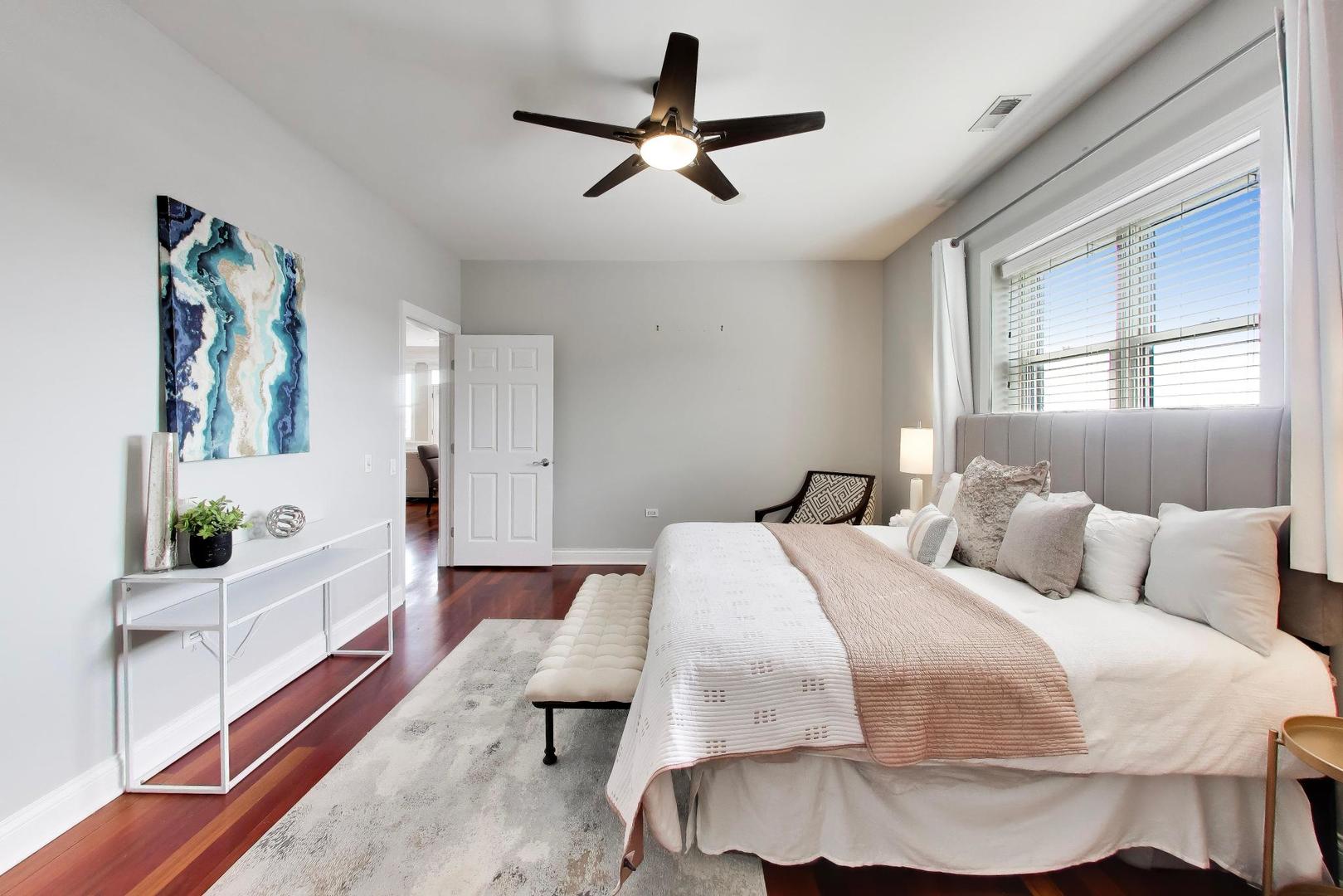 2222 W Belmont Avenue Unit: 501