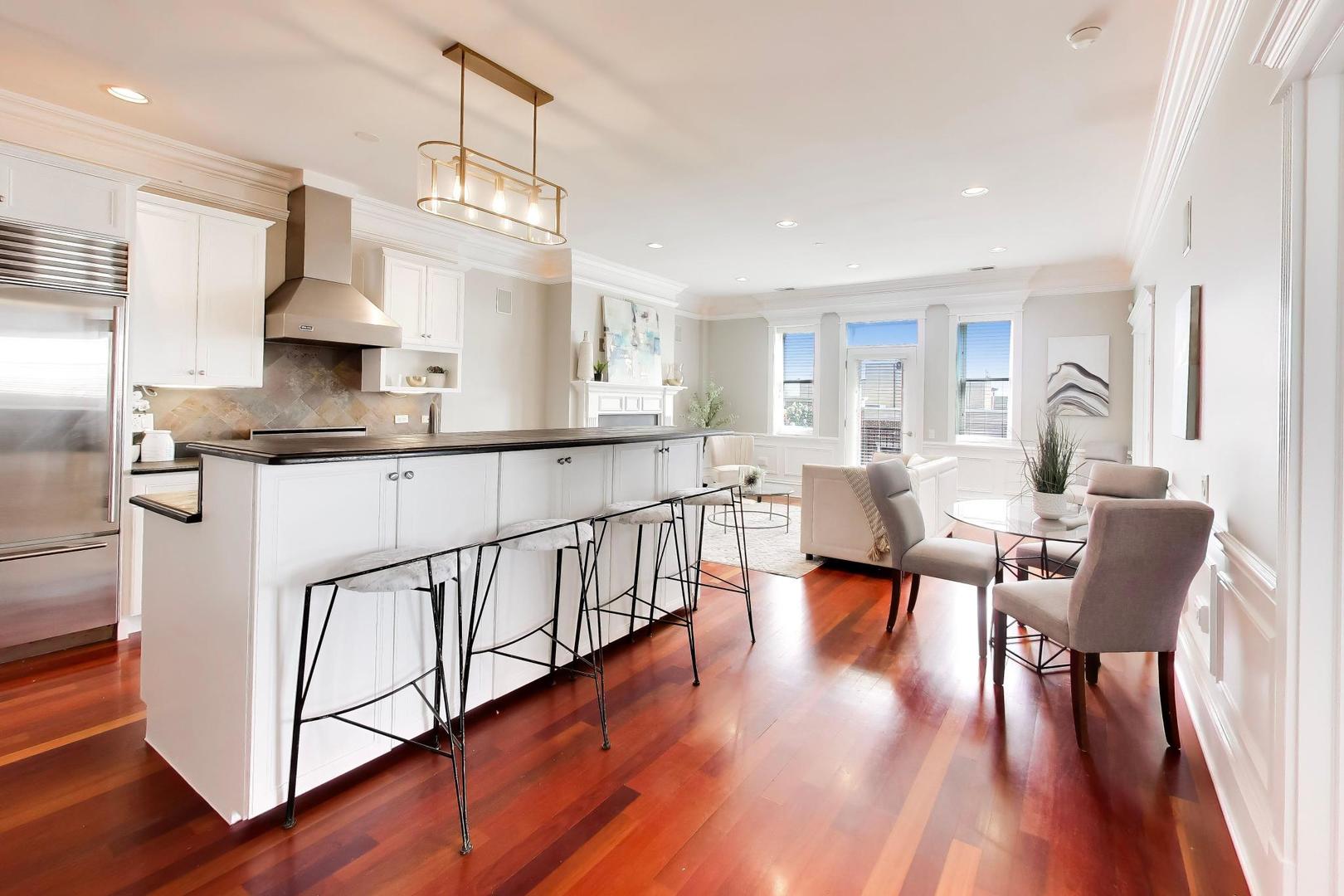 2222 W Belmont Avenue Unit: 501