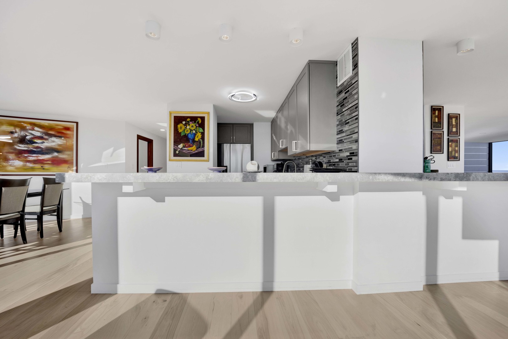 155 N HARBOR Drive Unit: 212-213