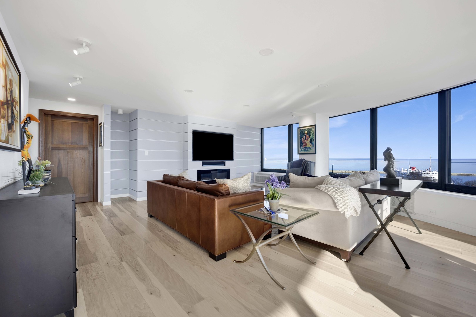 155 N HARBOR Drive Unit: 212-213