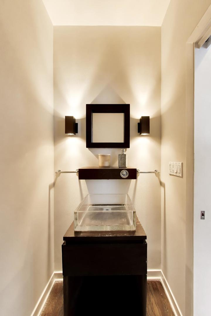 2241 W Roscoe Street Unit: 3