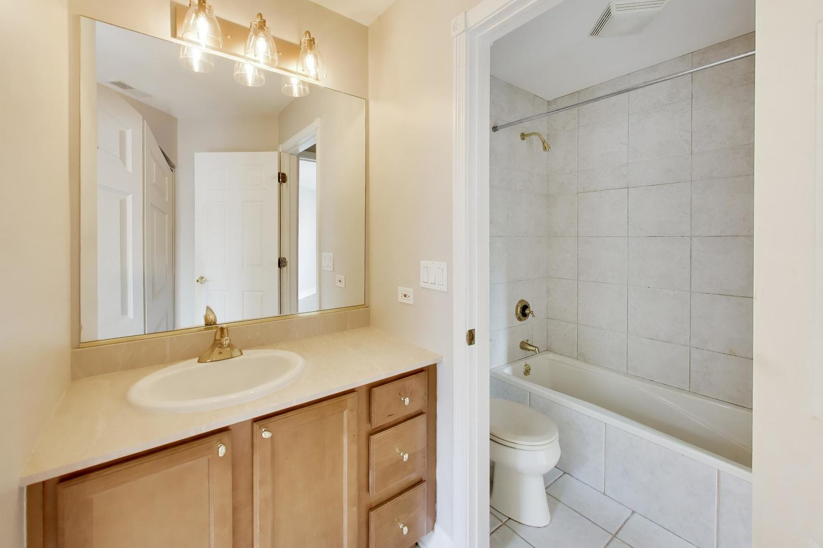 2444 N De Cook Court