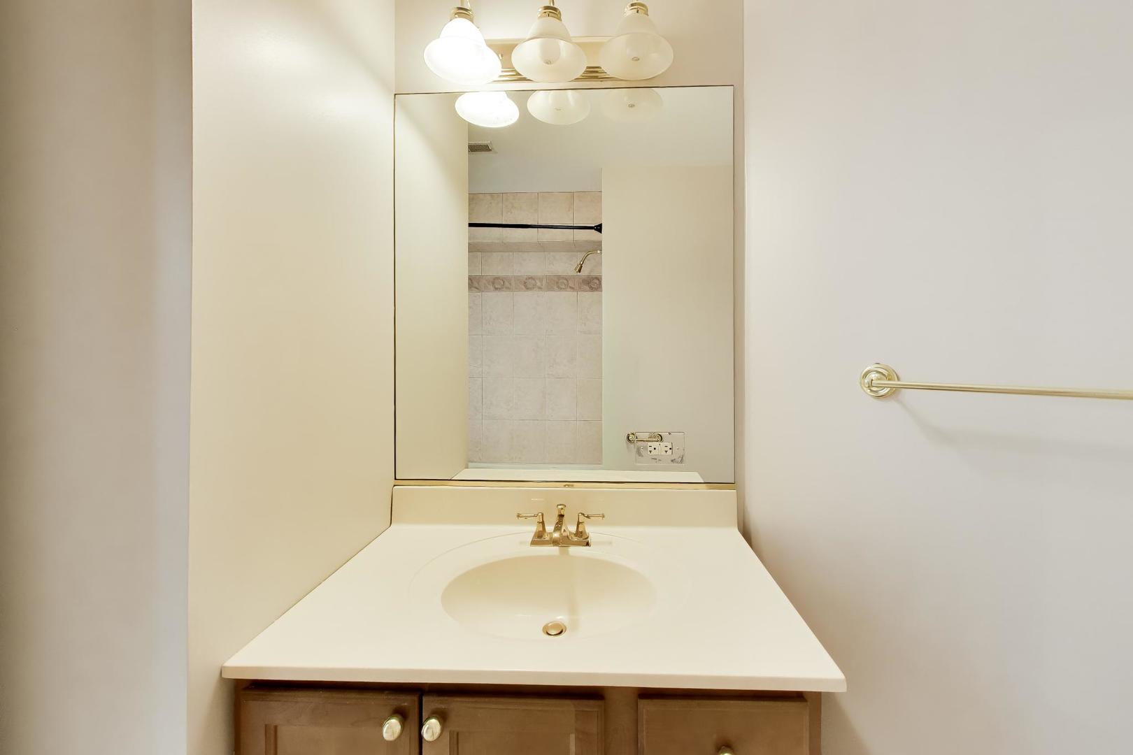 2444 N De Cook Court