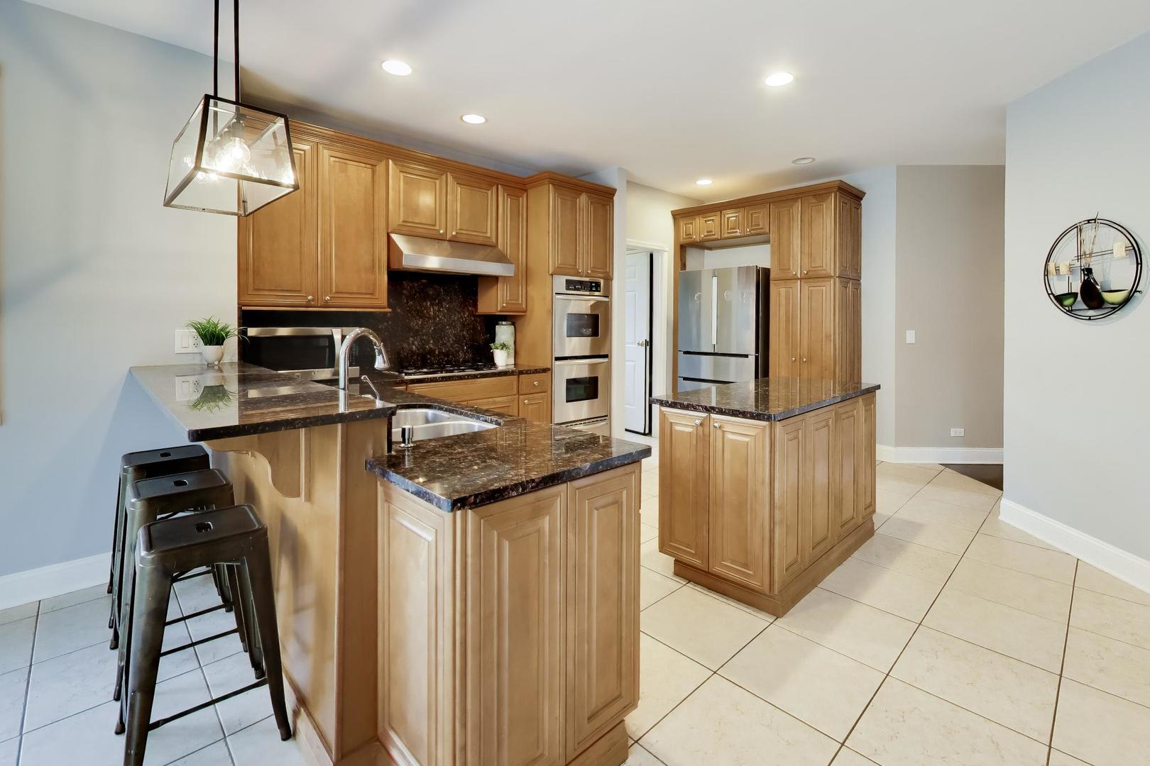 2444 N De Cook Court