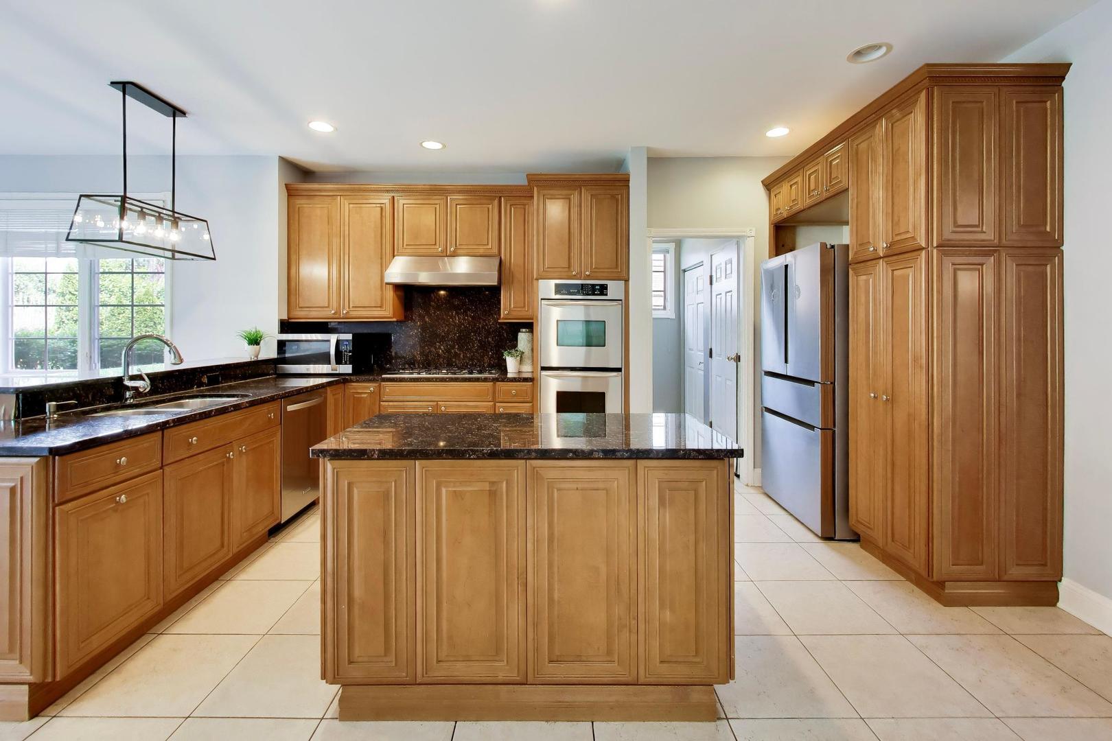 2444 N De Cook Court