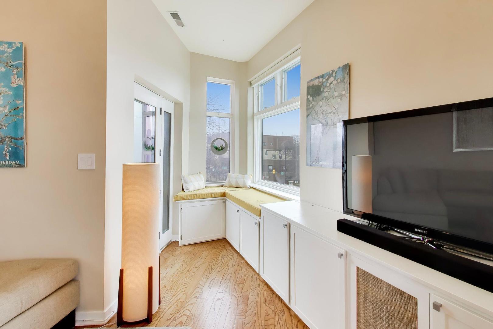 3741 N WOLCOTT Avenue Unit: 13