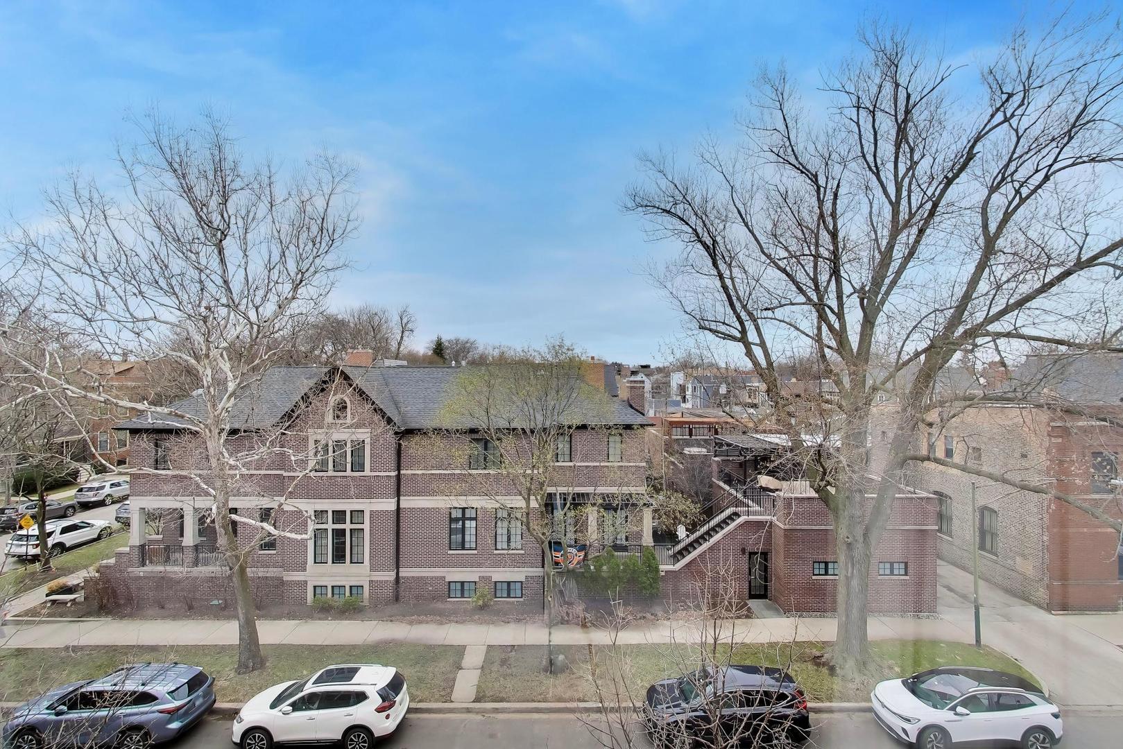 3741 N WOLCOTT Avenue Unit: 13