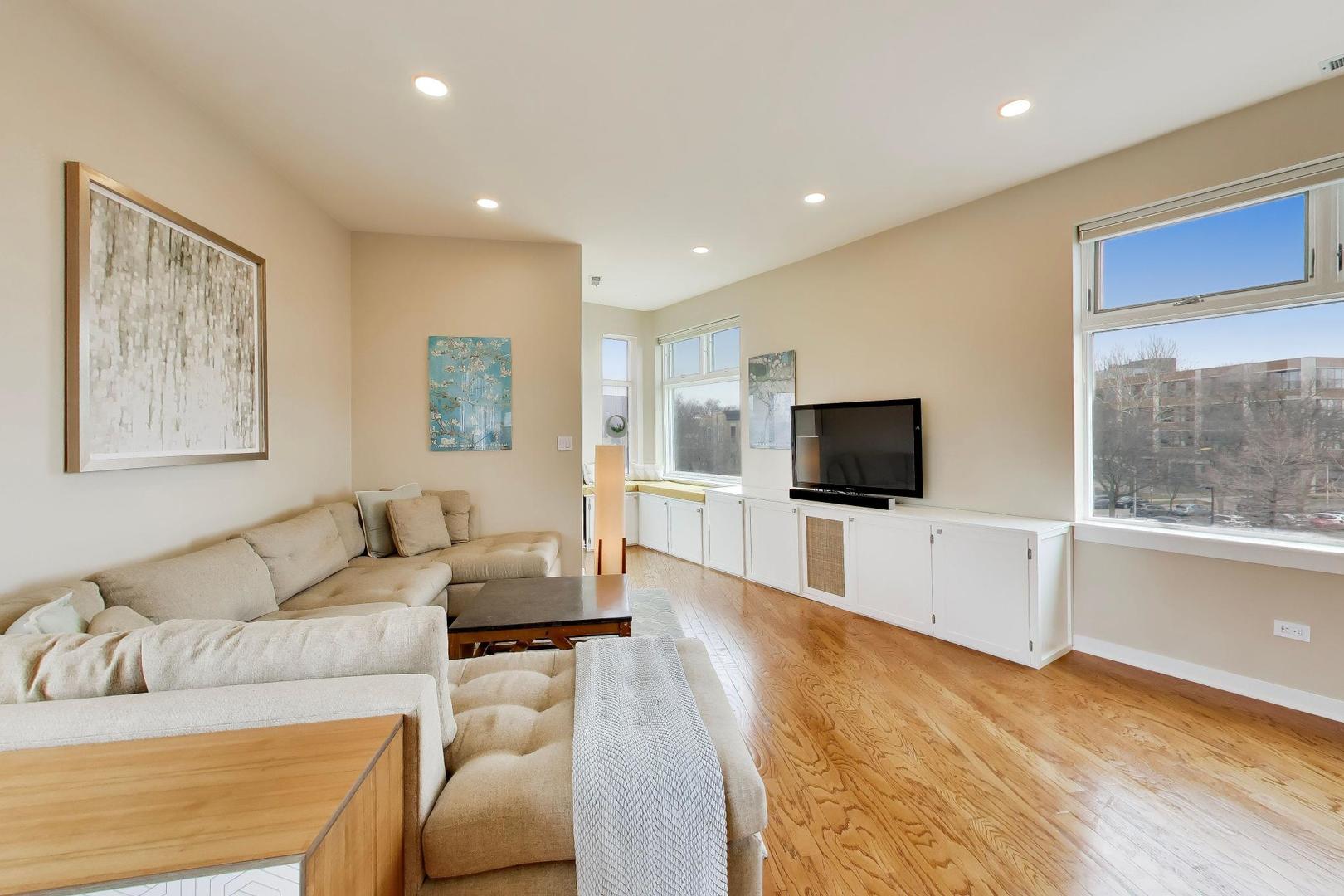 3741 N WOLCOTT Avenue Unit: 13