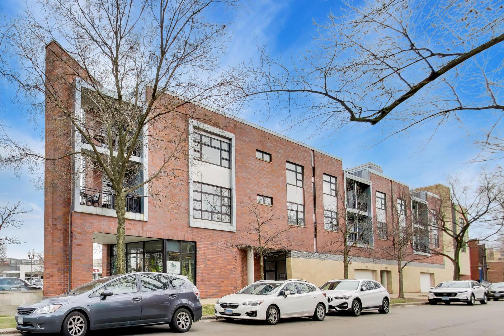 3741 N WOLCOTT Avenue Unit: 13