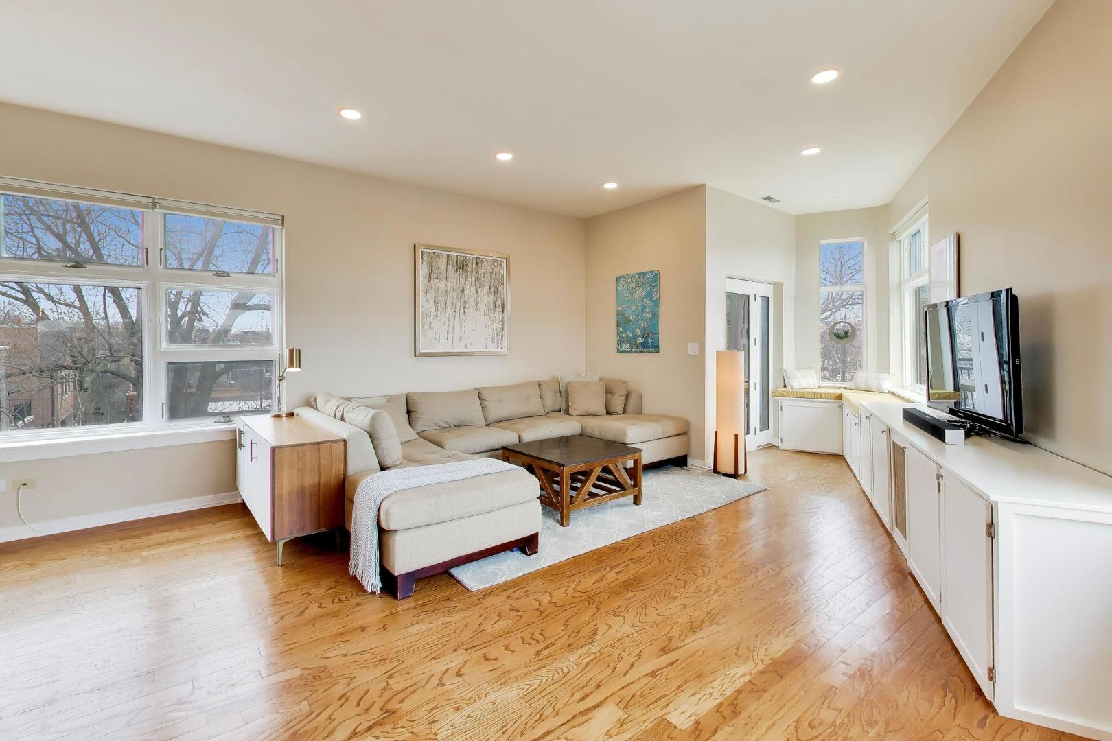 3741 N WOLCOTT Avenue Unit: 13